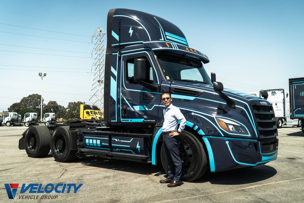 DSC07451 RES NGL electric truck-3