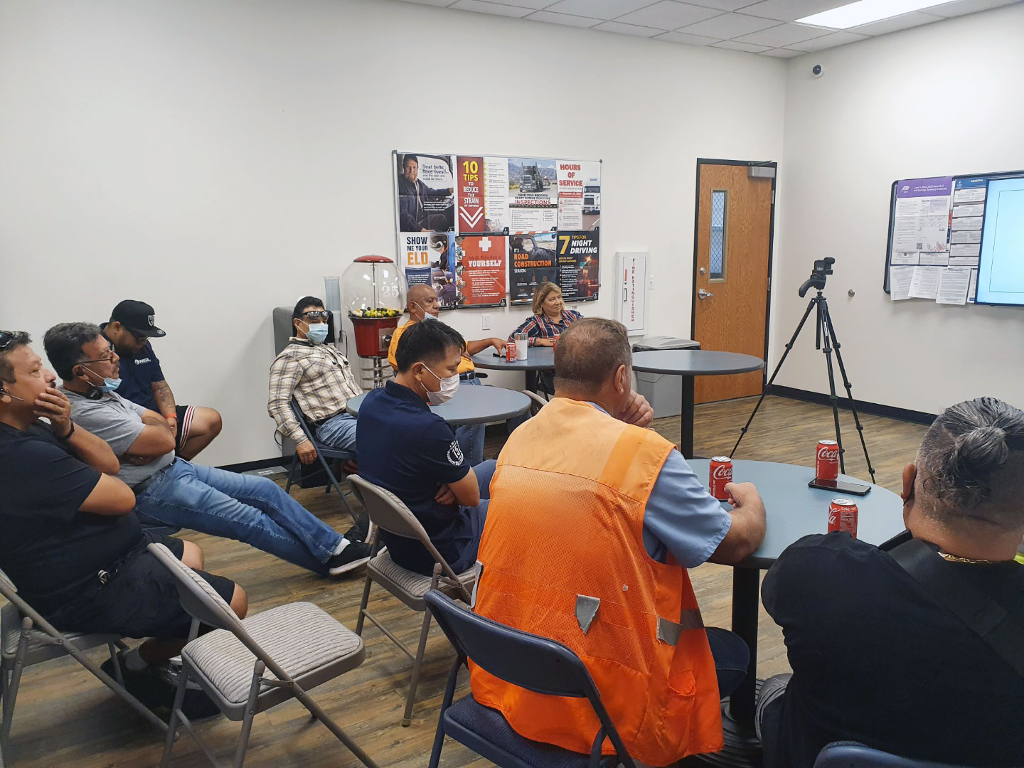 20210816_101039393_06 NGL Safety meeting